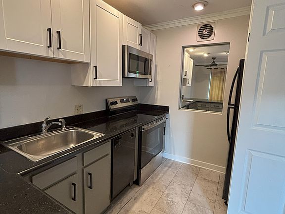 5th image of 801 Henry Clay Ave APT 209