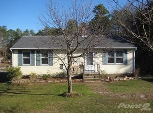 17 Riverview Dr, Charlestown, RI 02813