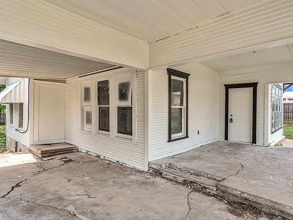 4th image of 210 S 5th St