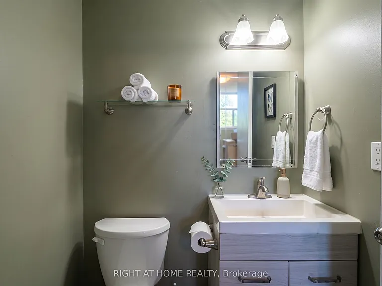 1050 Stainton Dr #201 — Photo 8