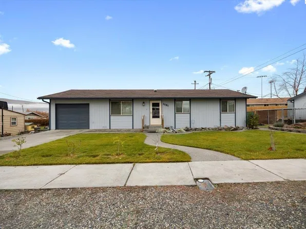 1121 Ione Dr, Benton City, WA 99320