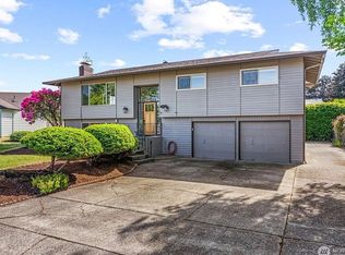 6015 NW Perthshire Rd, Vancouver, WA 98663
