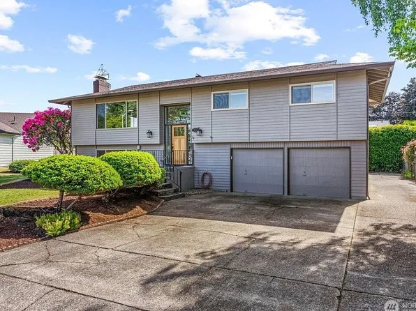 6015 NW Perthshire Rd, Vancouver, WA 98663