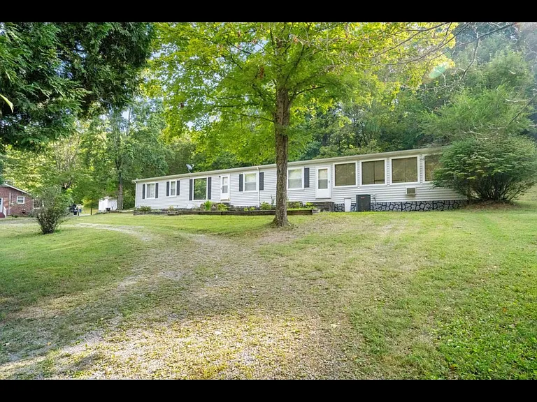 1440 Williamson Rd — Photo 2
