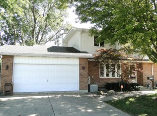 2330 Bicentennial Ave UNIT F, Joliet, IL 60403