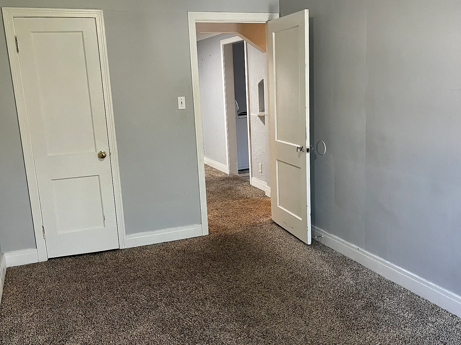 2 bed, $1,300 — Photo 3