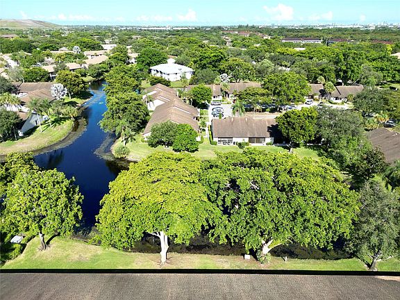 4th image of 3264 Carambola Circle #3264