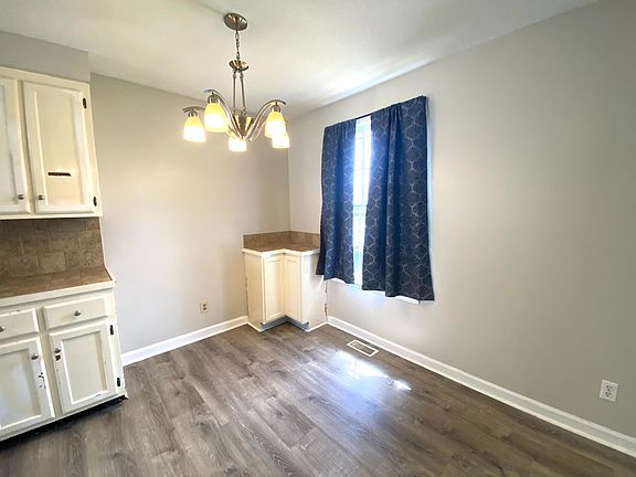 4th image of 2719 Knob Ct