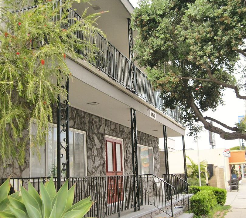1st image of 3970 Goldfinch St APT 4