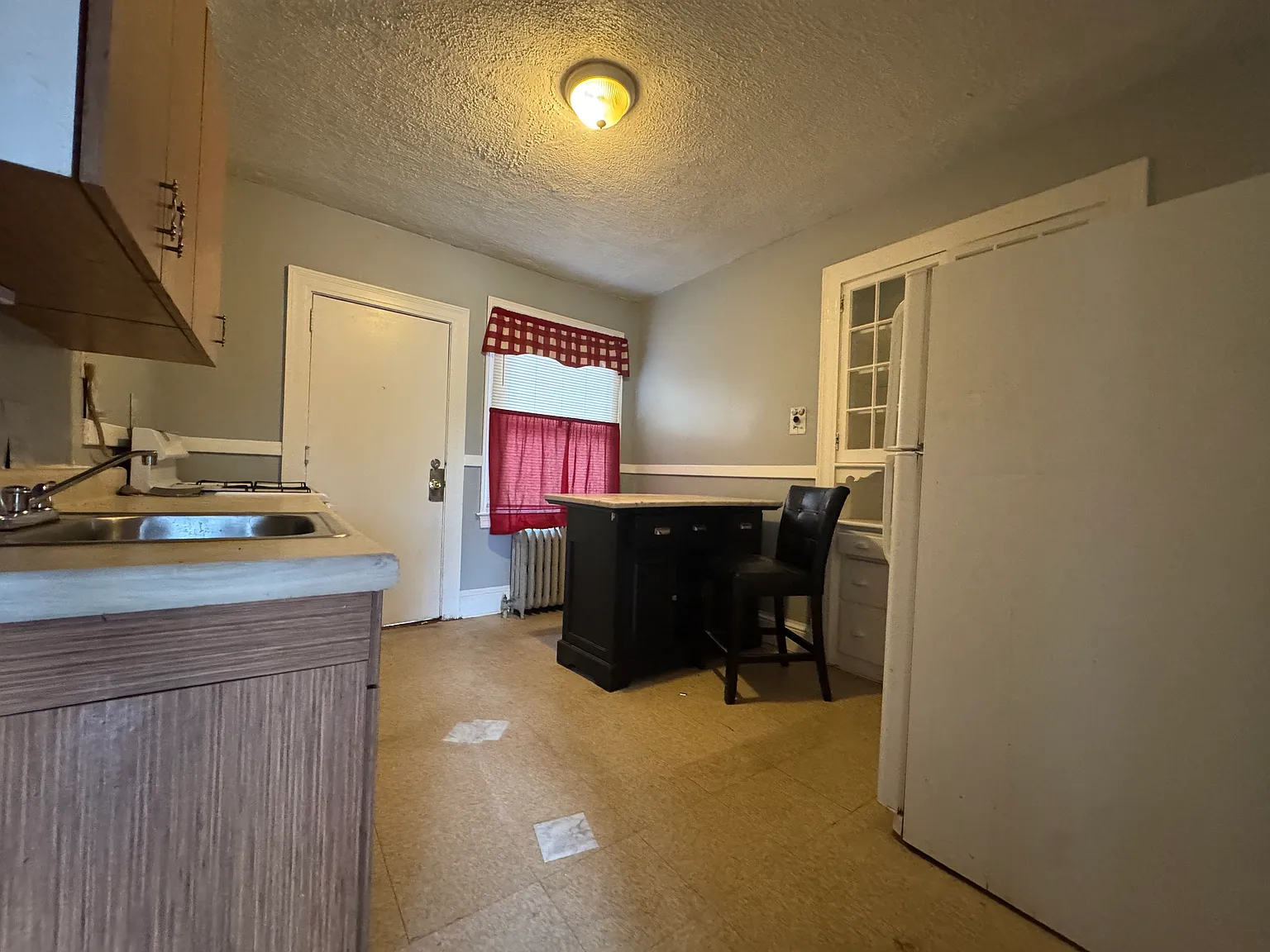 1 bed, 800 sqft, $1,045 — Photo 2