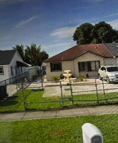 19944 SW 122nd Ave Photo 1