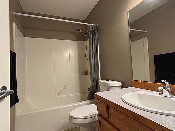 4th image of 344 B St
