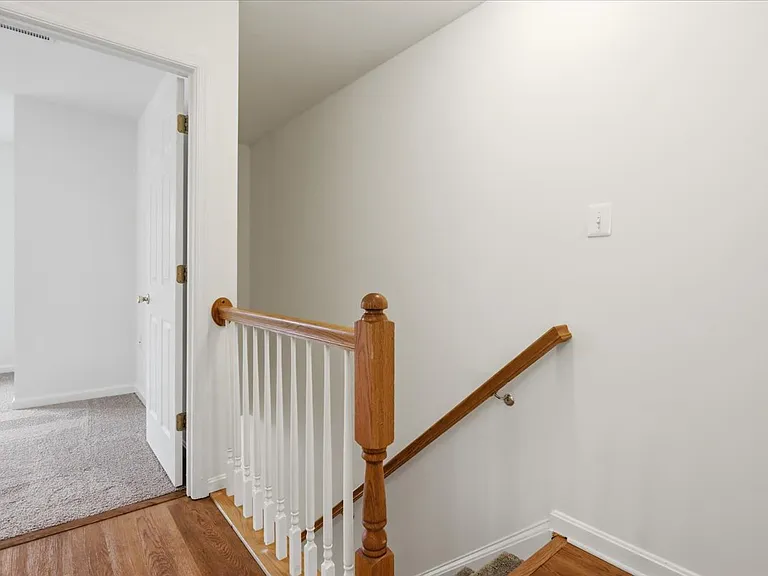 32 Mabel Ln — Photo 14