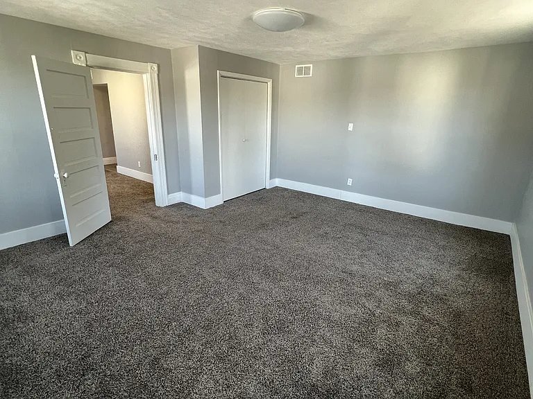 135 N Hamilton Ave #4 — Photo 6