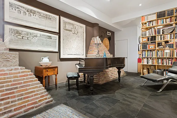 Sold by Compass | media 2