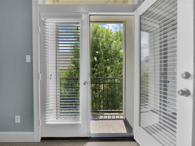 4631 Regent Manor Dr — Photo 21