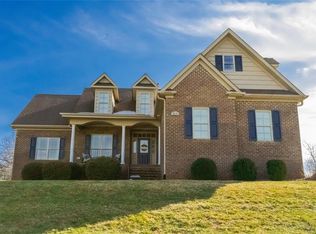 8210 Curraghmore Ct, Stokesdale, NC 27357