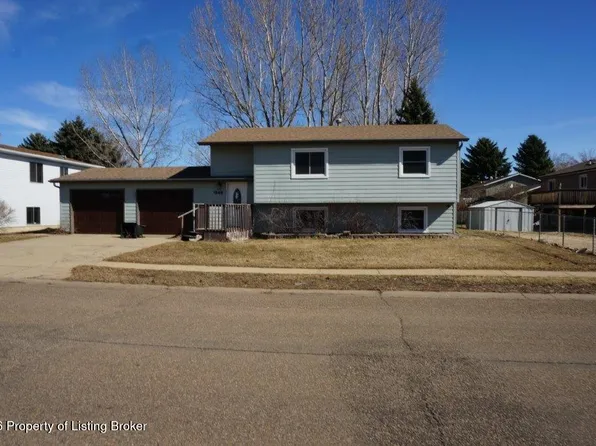 1548 1st Ave E, Dickinson, ND 58601