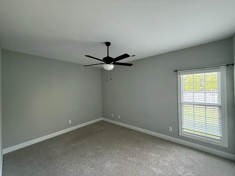 219 Woodgrove Dr — Photo 14