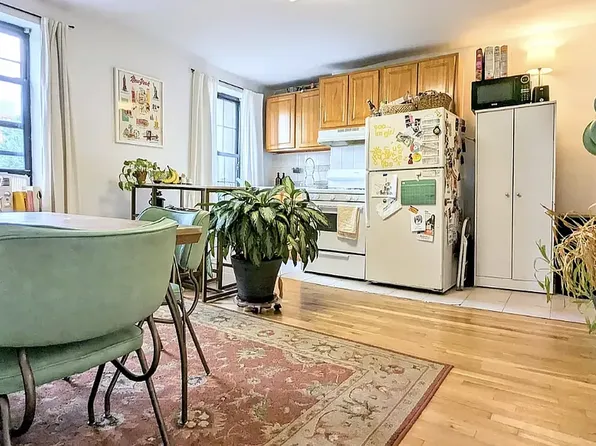 933 Pacific St #3, Brooklyn, NY 11238