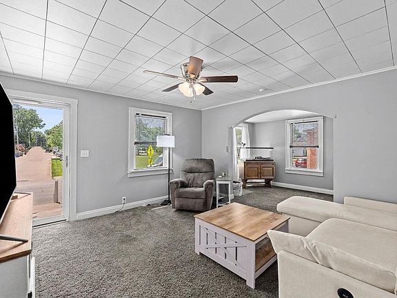 3rd image of 2726 Central Ave