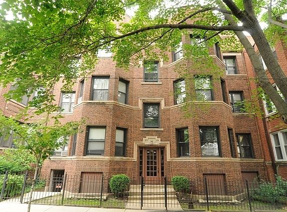 2nd image of 1536 W Rosemont Ave #3E
