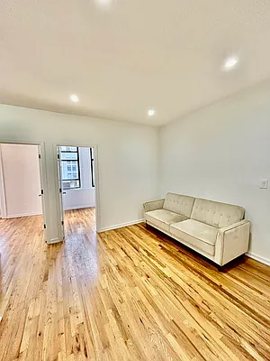 Rented by City Connections Realty | media 7