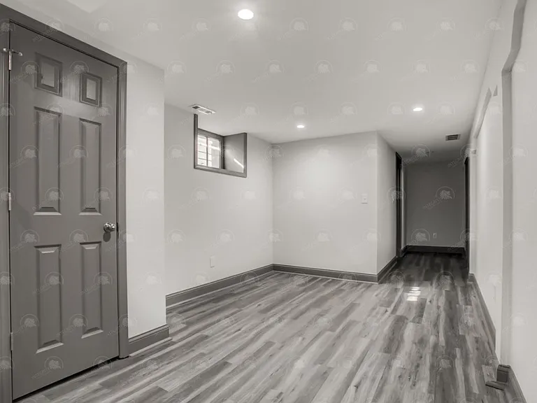 6627 Brooklyn Ave — Photo 15