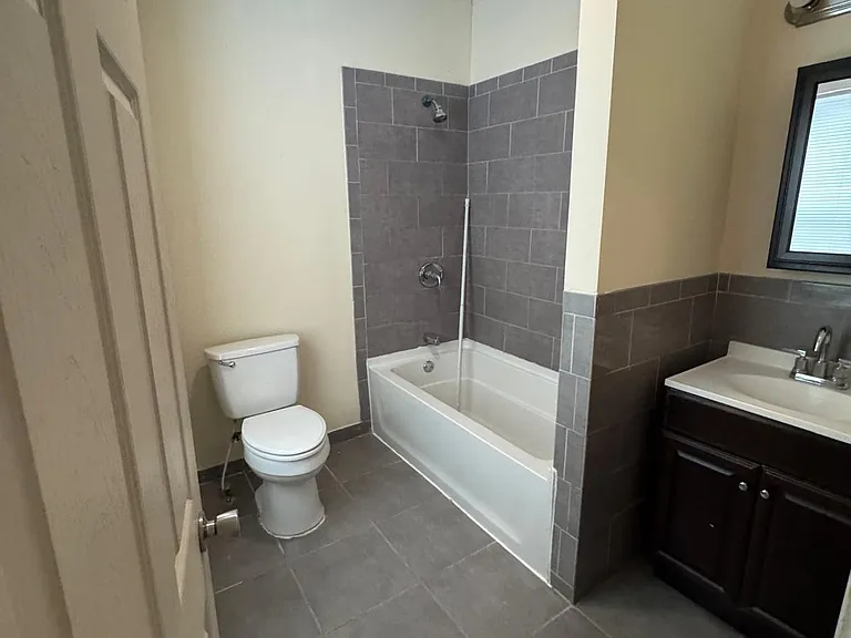 422 Pine St #1 — Photo 10