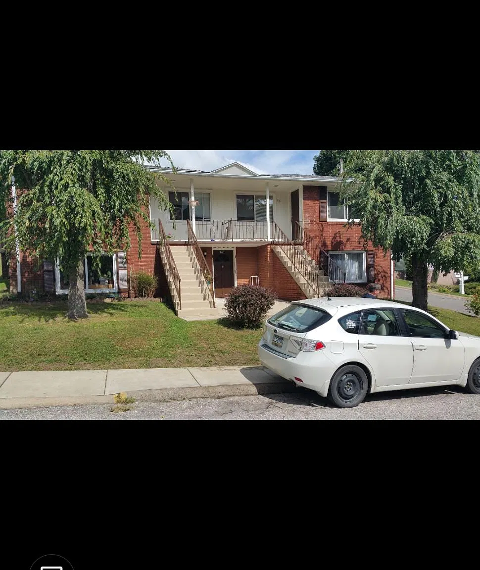 2 bed, 933 sqft, $975 — Photo 1
