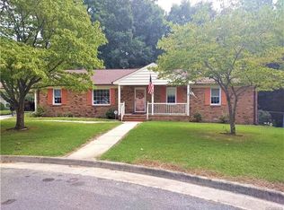 2505 White Oak Ct, Colonial Heights, VA 23834
