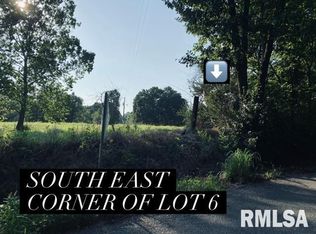 5 Falcon Rd, Carbondale, IL 62902