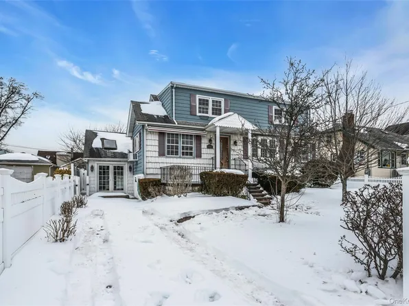 98 Moore Avenue, Oceanside, NY 11572