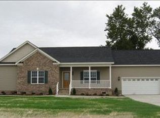 107 Laurel Dr, Pikeville, NC 27863