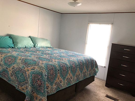 King bed size master 