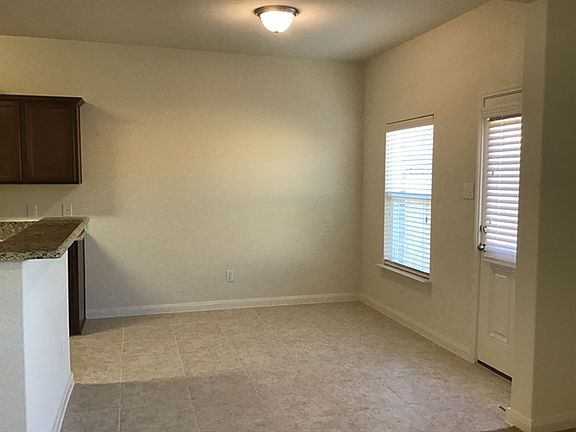 5th image of 1620 Park Trails Blvd