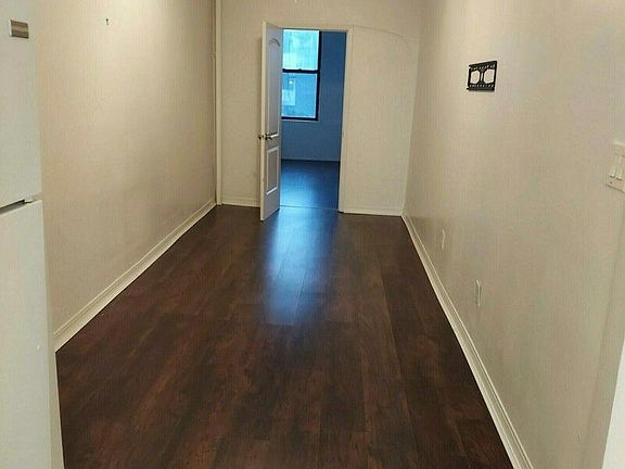 3rd image of 334 McGuinness Blvd APT 3R