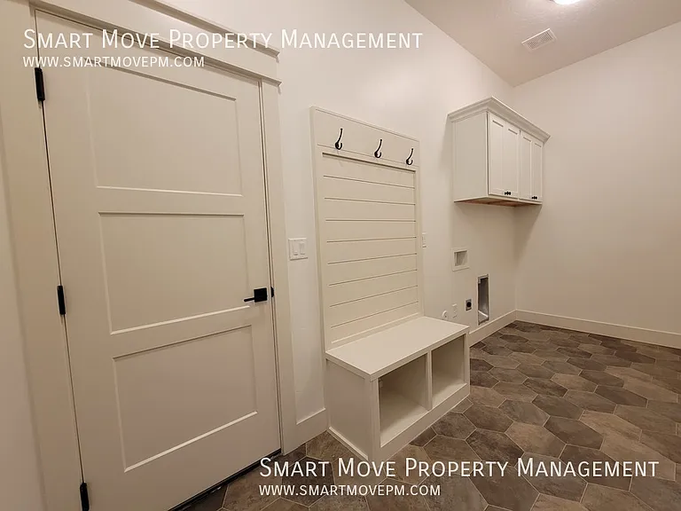 2463 N Ashgrove Ln — Photo 30