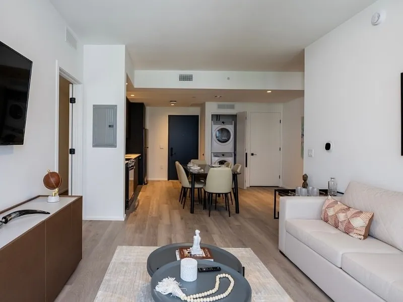 2 bed, 2.0 bath, $3,950 — Photo 4