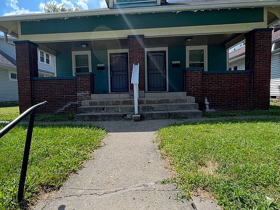 2nd image of 1426 N Dearborn St #1