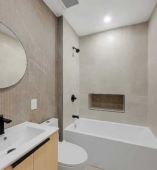 1684 Gates Ave #2R — Photo 3