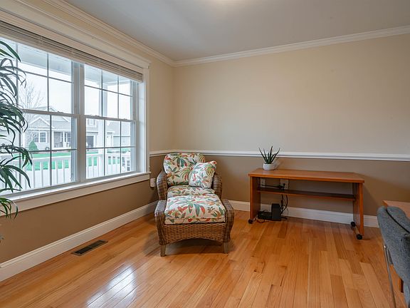 2nd image of 14 Weymouth Court
