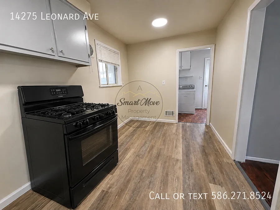 Building Photo - 14275 Leonard Ave