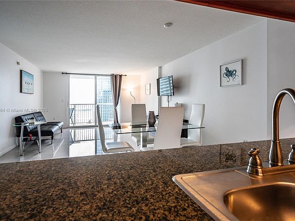 4th image of 1200 Brickell Bay Dr #38