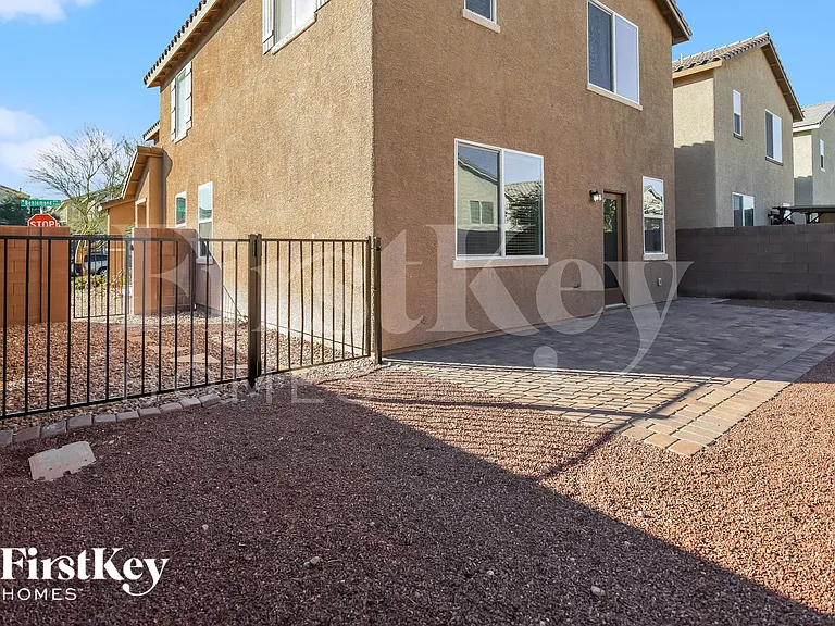 7380 Benlomond Ave — Photo 15
