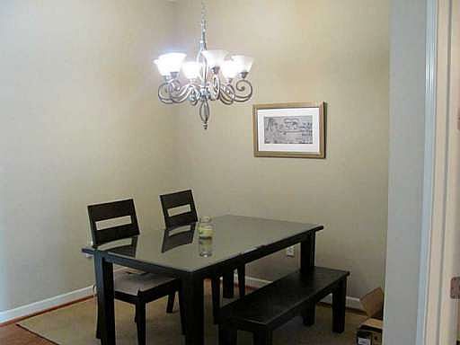 5th image of 711 Cosmopolitan Dr NE