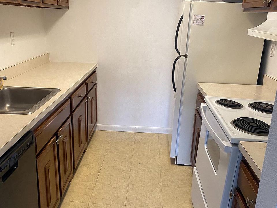 8 Twin Rivers Dr N M, Hightstown, NJ 08520 Zillow