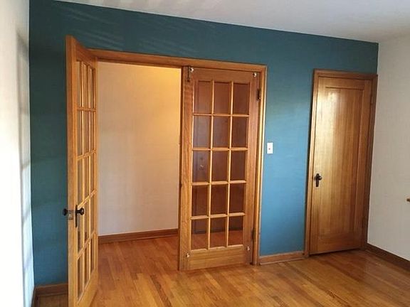 Front bedroom/office