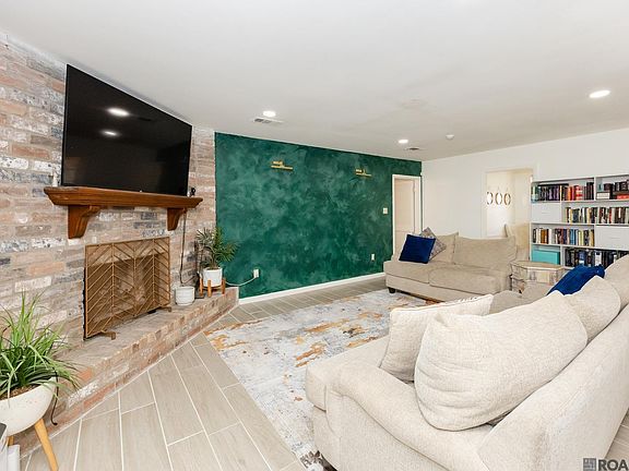 4th image of 9729 Banway Dr