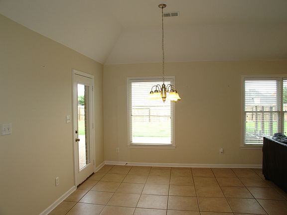 4th image of 1523 Hamilton Hill Dr